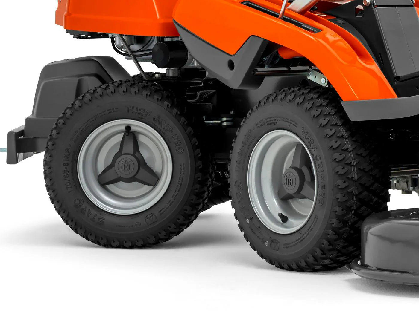 Husqvarna Profi-Frontmaaier R 214C met Combi 94 Maaidek – 13,6 PK